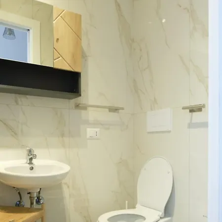 Elegant E Relax - Milano Certosa Homestay